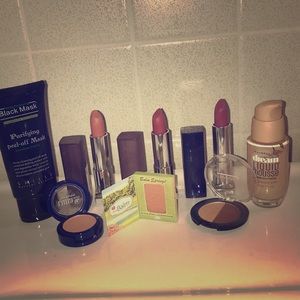 Make up bundle order for a free mystry gift!!!!